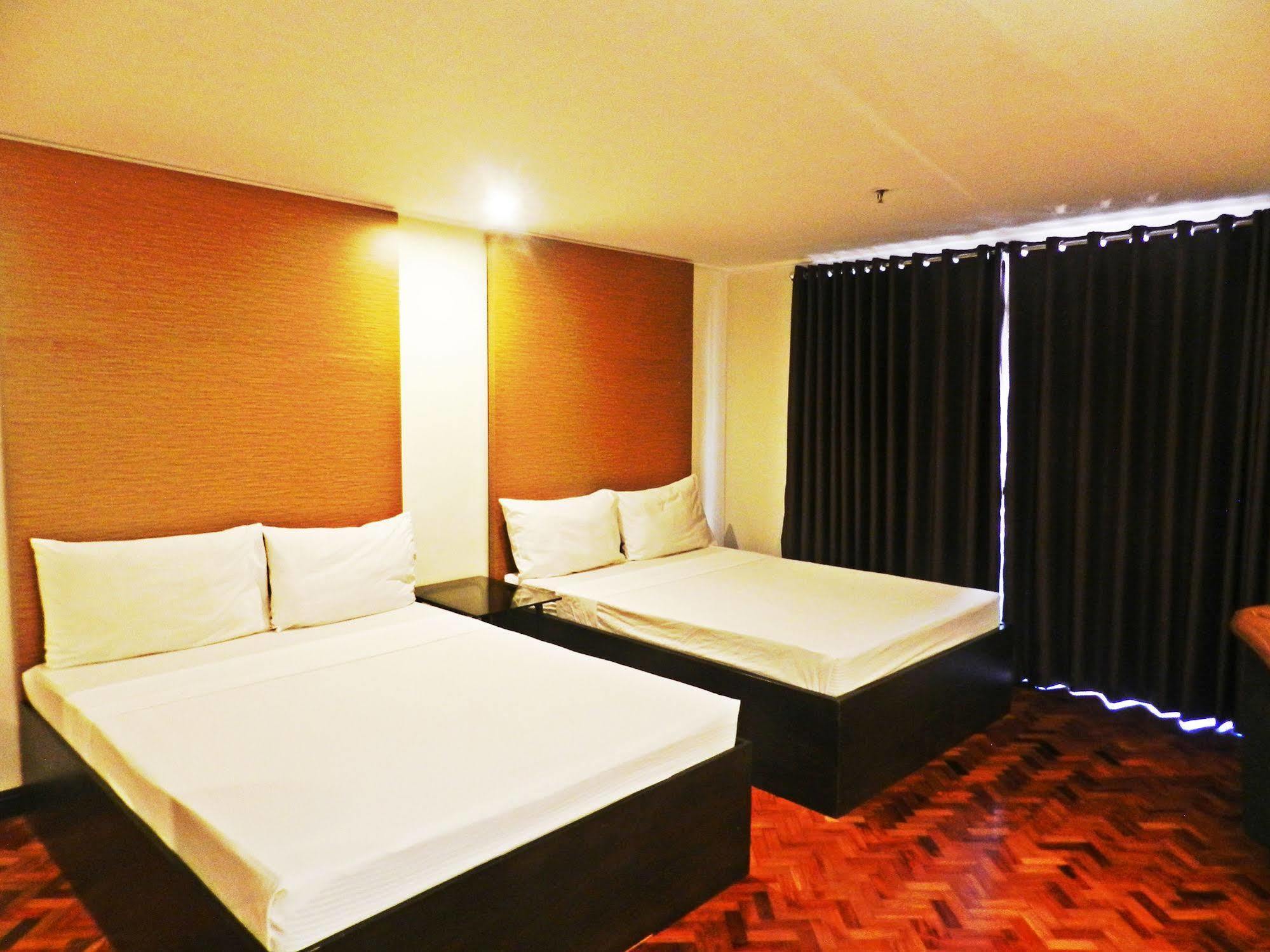 Salcedo Suites San Pedro Makati Exterior foto
